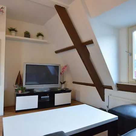 Leidse Square 4 *